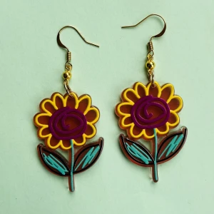 Blommor örhängen 💚 - Nickelfria krokar och fri frakt 💚