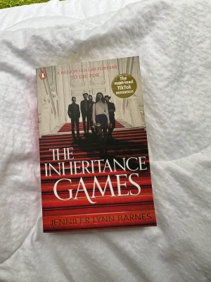 Bok  - I nyskick, aldrig läst då jag har en annan version av boken 