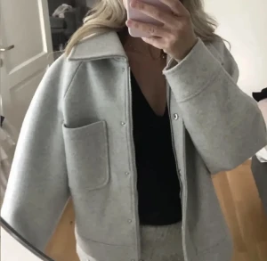 Nakd kappa - Superfin går kappa från Nakd. Den är väldigt stor i storleken, storlek 32💕