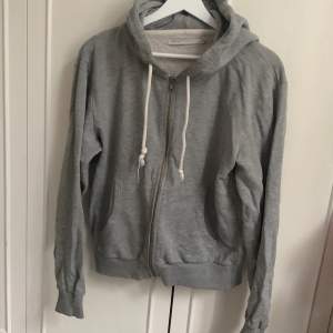 Hoodie från lager 157