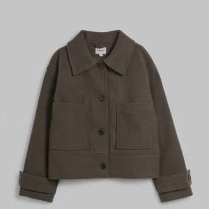 Kappa  - Säljer denna kappan från kappahl, köpte den förra hösten och därför lite nopprig och därav priset 