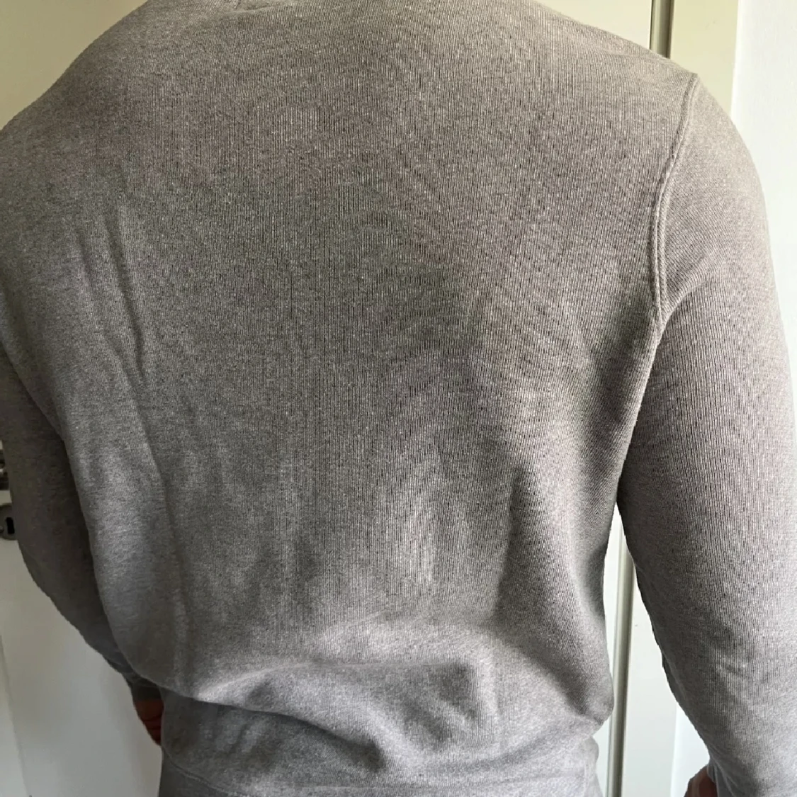 Levi’s sweater - 91