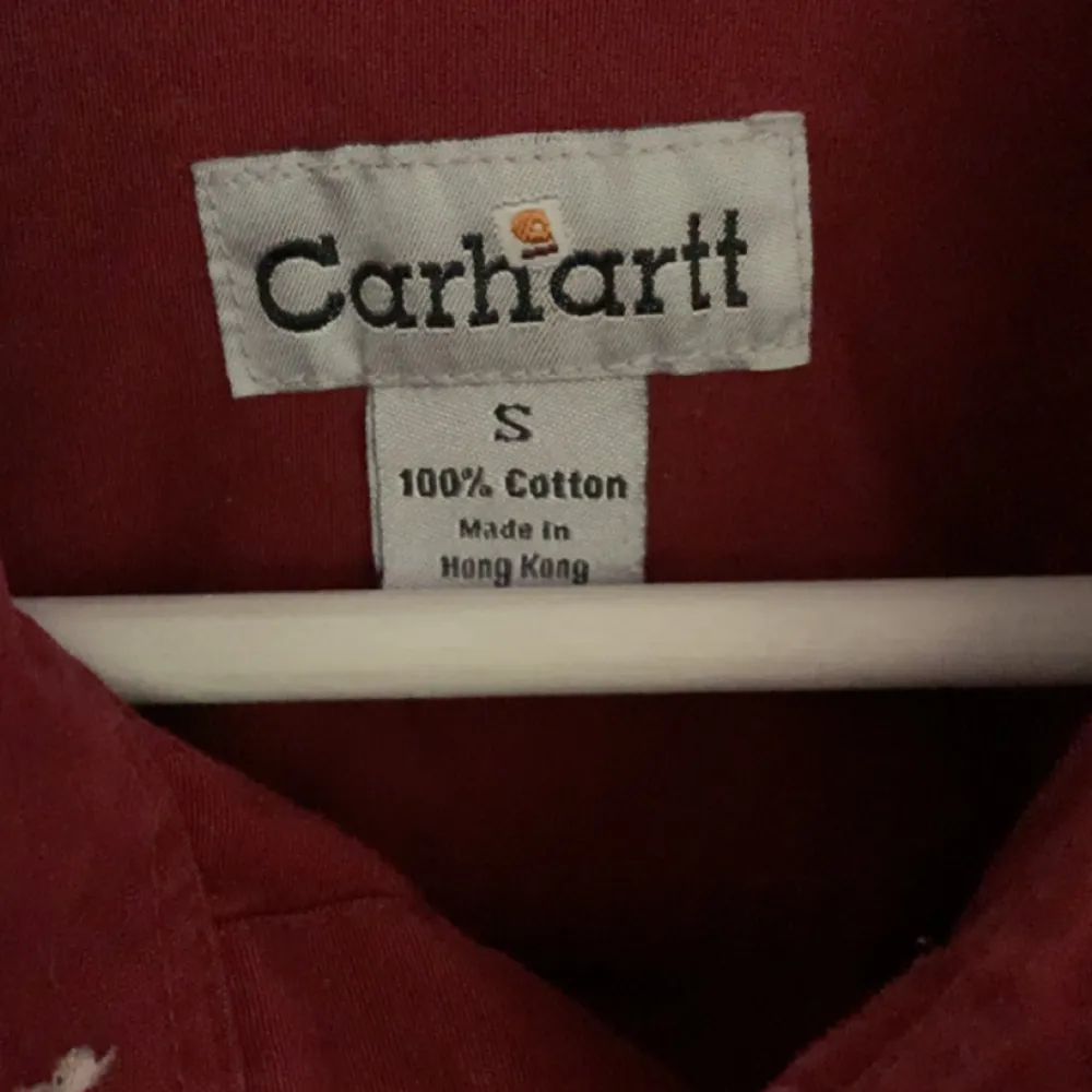 Fin tröja från carhartt. Skjortor.