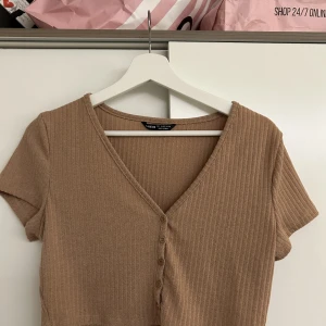 Tröja - Knappt använd, mycket bra skick.