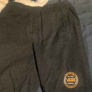 Shorts från Vans, knappt använda