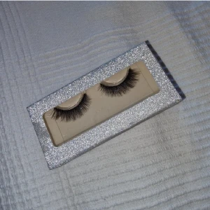 Lösögonfransar - Oanvända och nya🦋