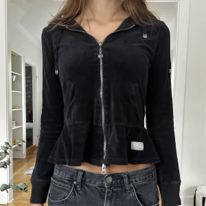 Zip-up - Så himla fin zip-up hoodie från Odd Molly!!💙