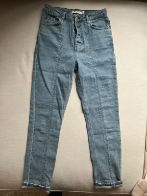 Nakd jeans  - Nya jeans från nakd, stl 36! Väldigt stretchiga
