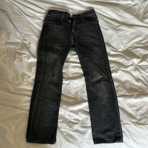 Levis 501 svarta - Svarta 501or. Storlek 31-32