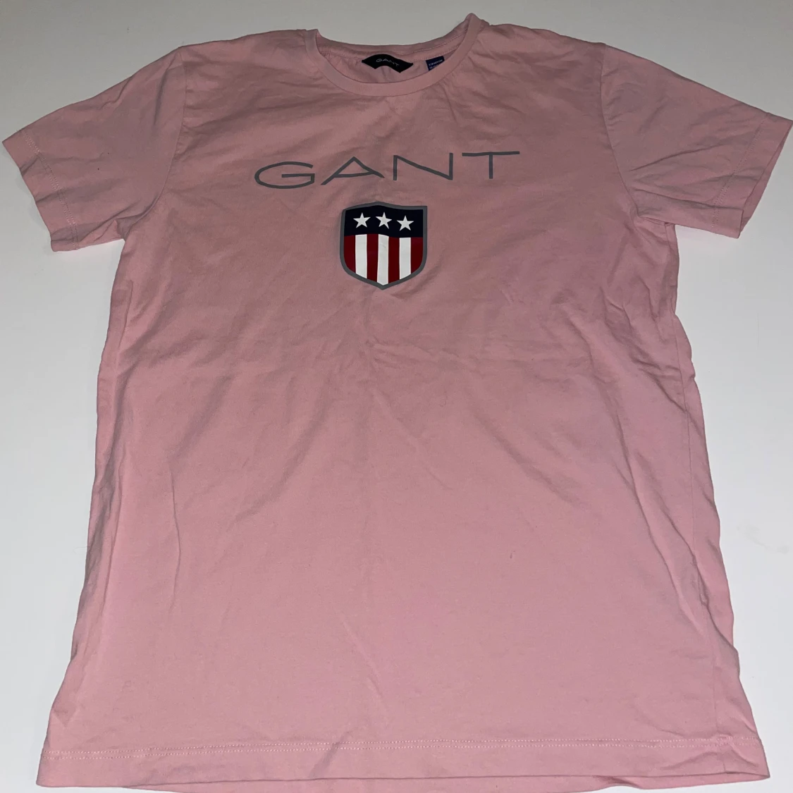 Ljusrosa GANT T-Shirt