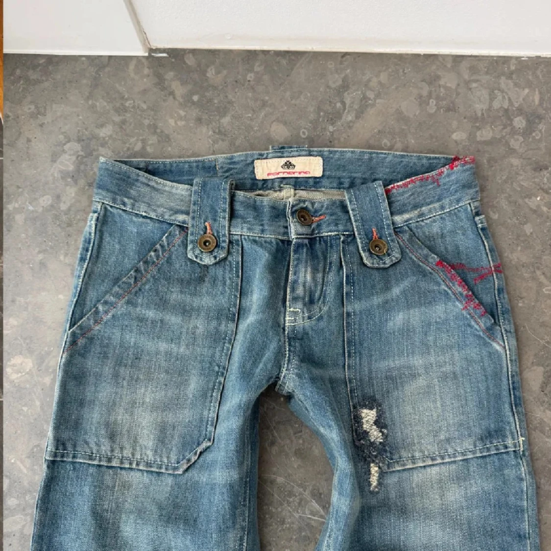 lågmidjade jeans - 1