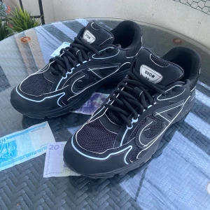 CD skor  - Säljer dessa heta CD skor för grymt pris. Dom är i väldigt bra skick. 