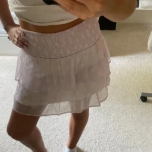 Kjol - Säljer denna super fina sommar kjolen som inte kommer till användning längre🌸