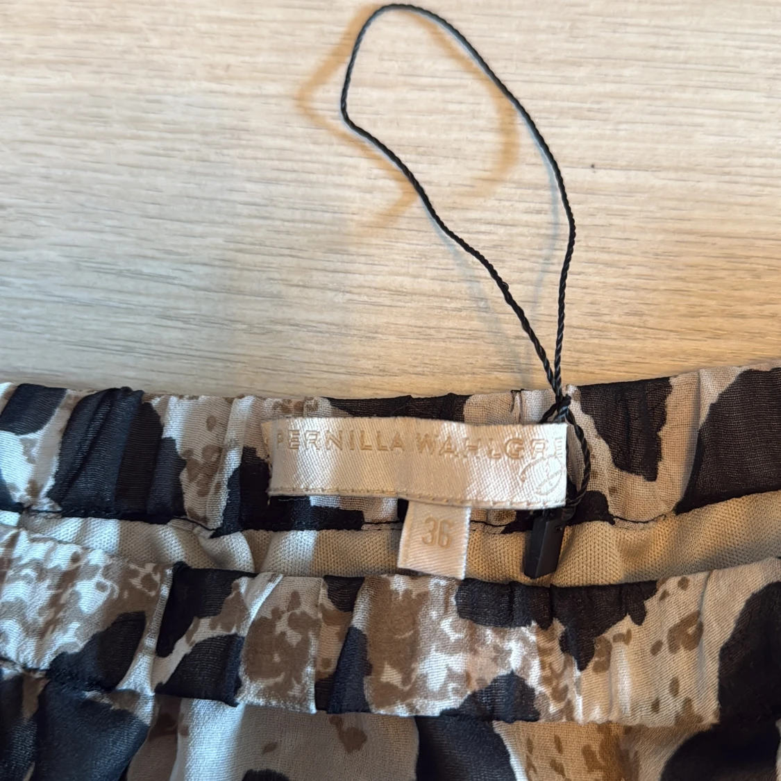 Leopardmönstrad volangkjol Pernilla Wahlgren - 1