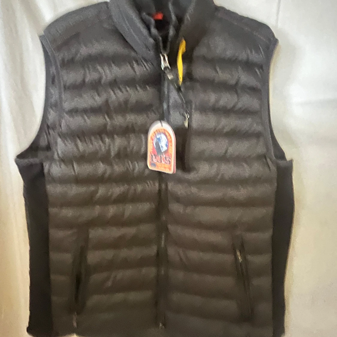 Svart dunväst från Parajumpers - 4