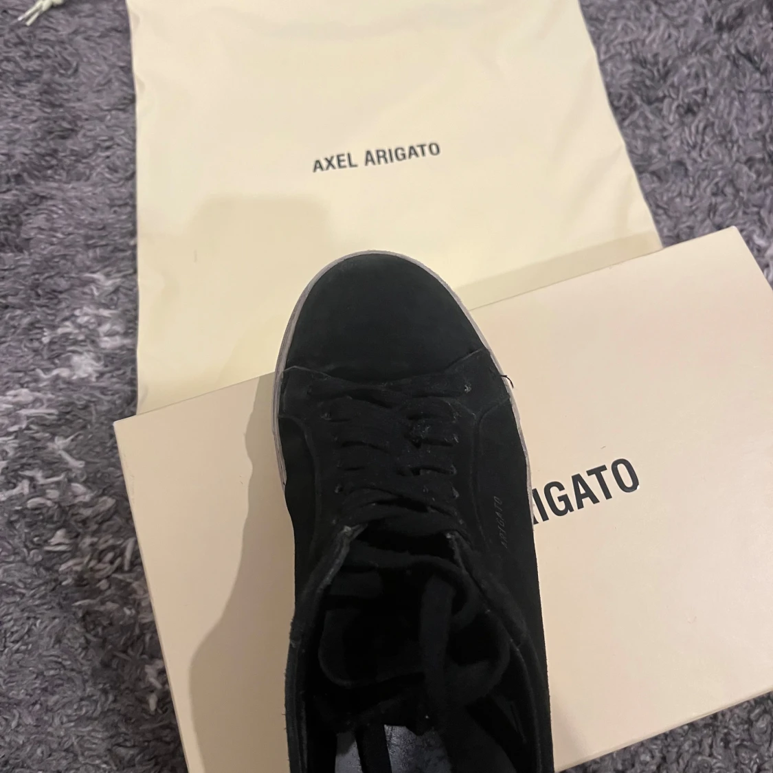 Svarta sneakers från Axel Arigato - 2