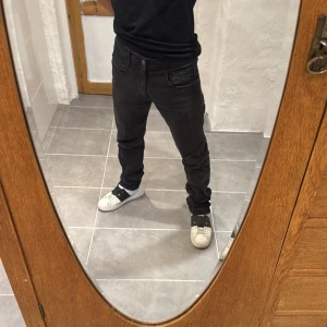 Replay jeans  - Ett par snygga jeans från Replay i storlek W32 L32 i modellen anbbas hyperflex 