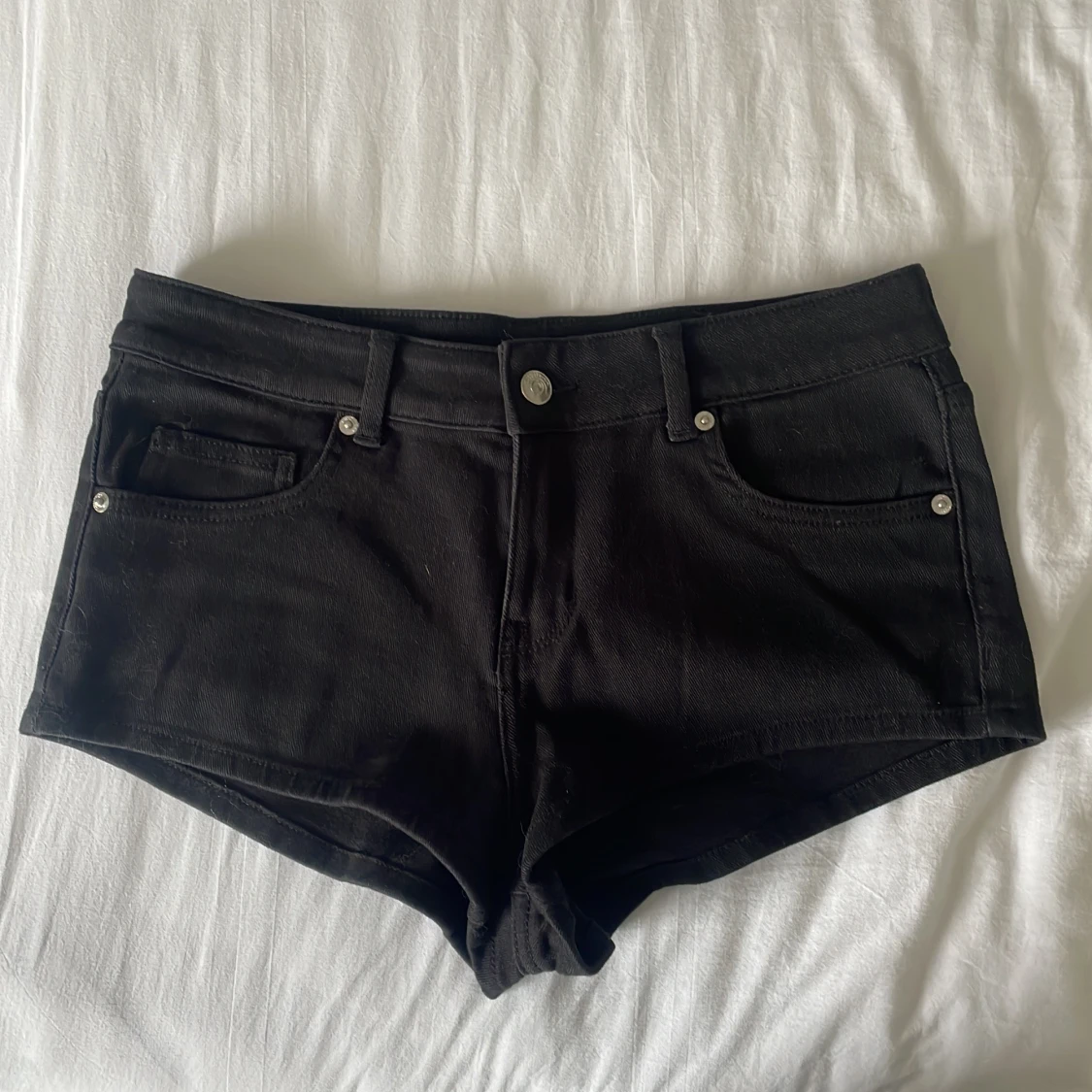 Svarta jeansshorts från H&M