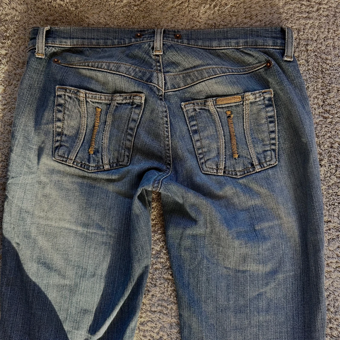 Blå low waist jeans