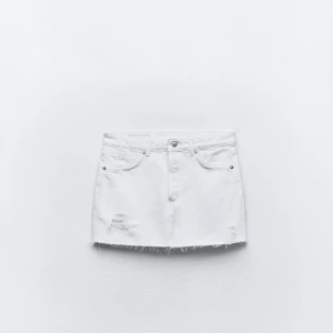 Vit jeanskjol från zara - Så snygg vit jeanskjol från zara i strl S💞