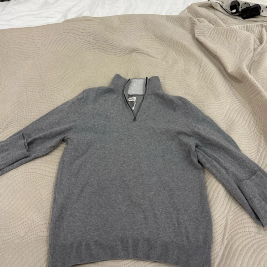 Grå halvzip tröja i ullblandning - 2