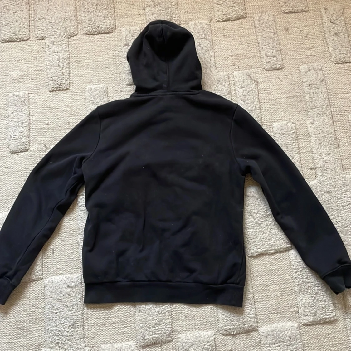 Svart hoodie från Napapijri - 91