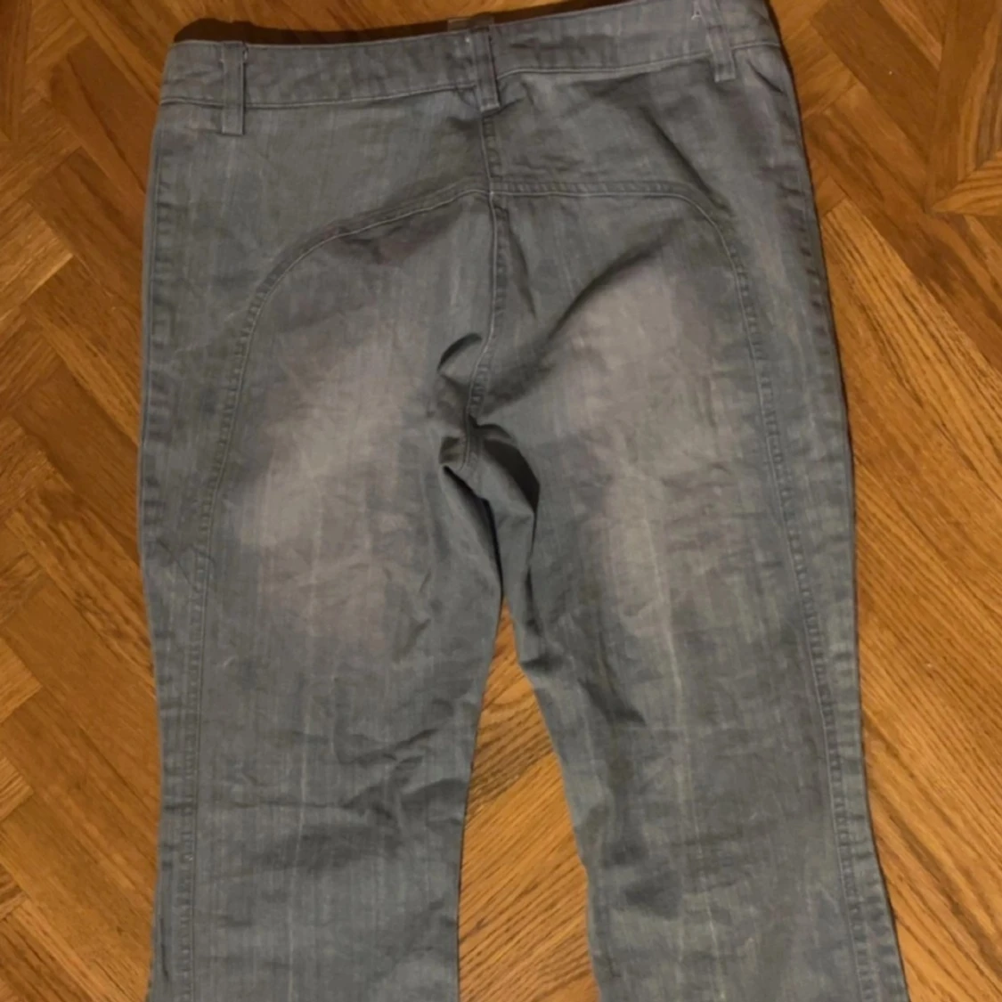 Ljusblå unika jeans med snörning - 2