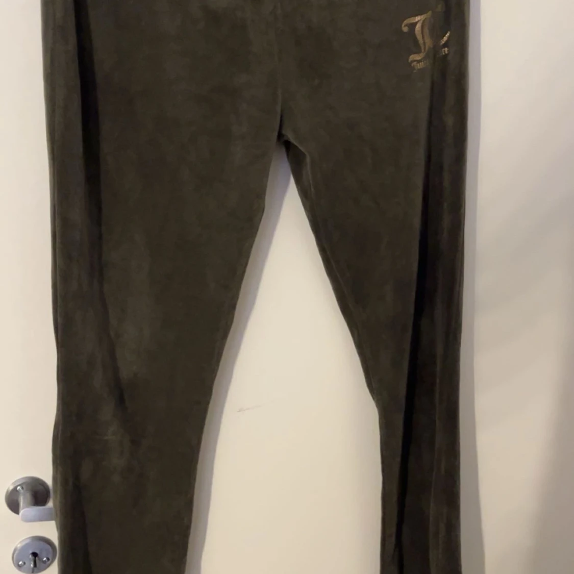 Mörkgröna juicy couture byxor