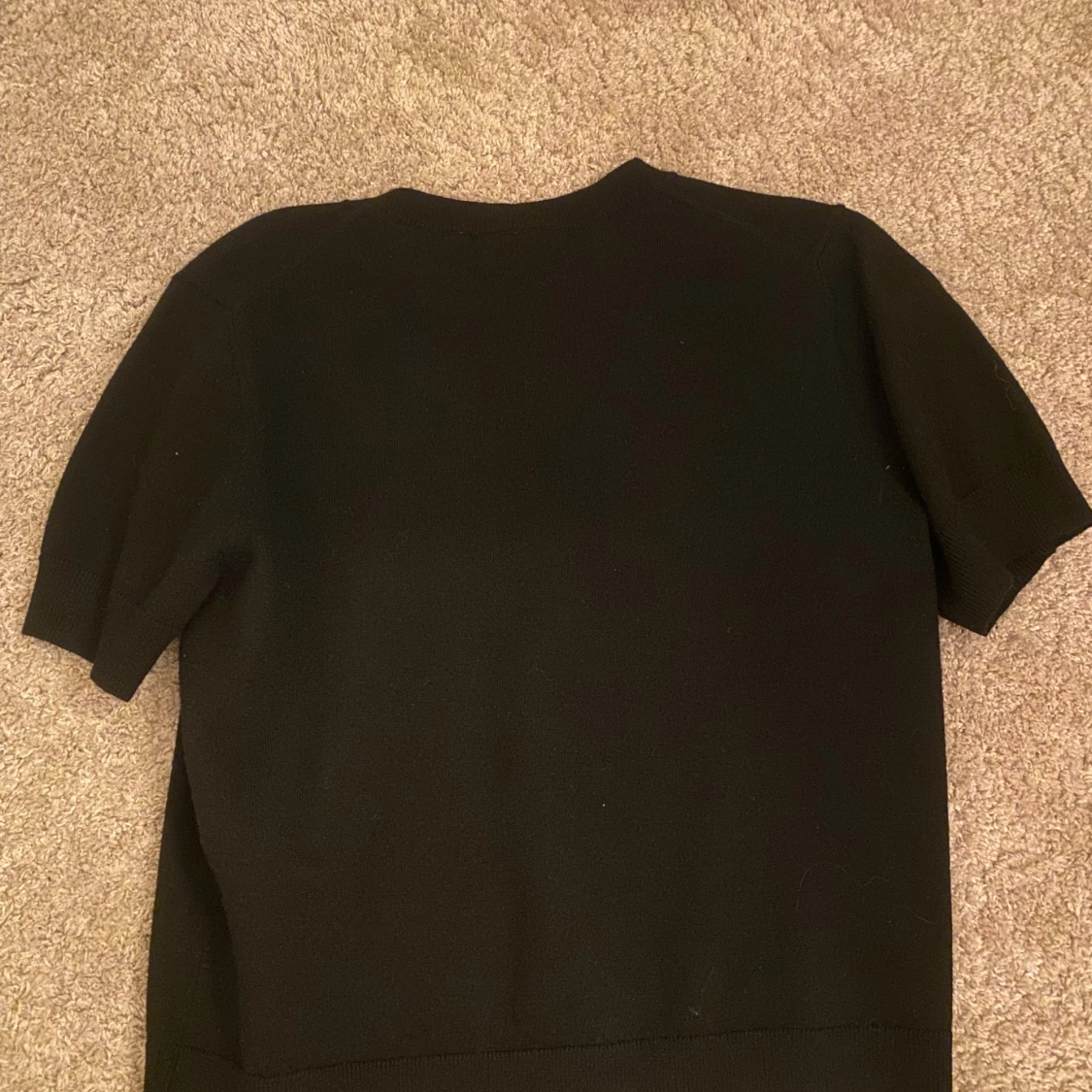 Svart stickad tröja från RYVLS - 1