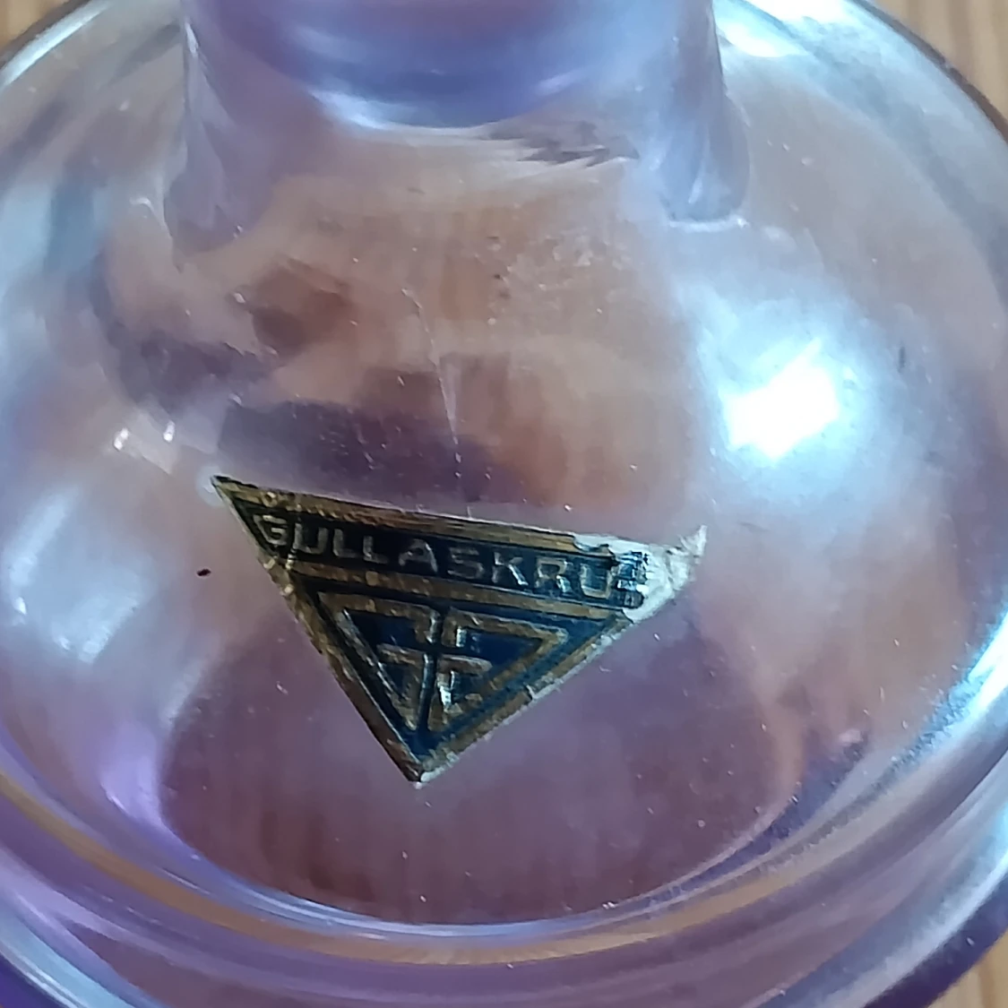 Parfym flaska och Burk med lock Rosa Gullaskruf glas. - 4