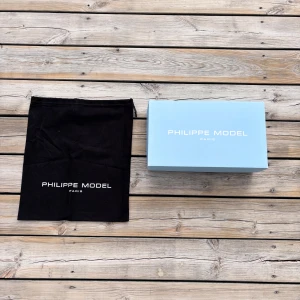 Philppe Model box - Philppe Model box med dustbag och papper, har varit ett par prsx skor i