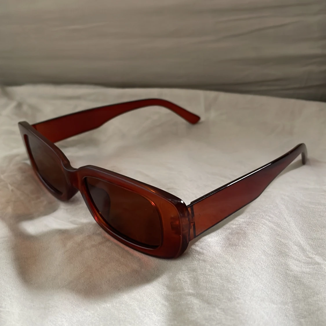 Två rektangulära solglasögon - 2