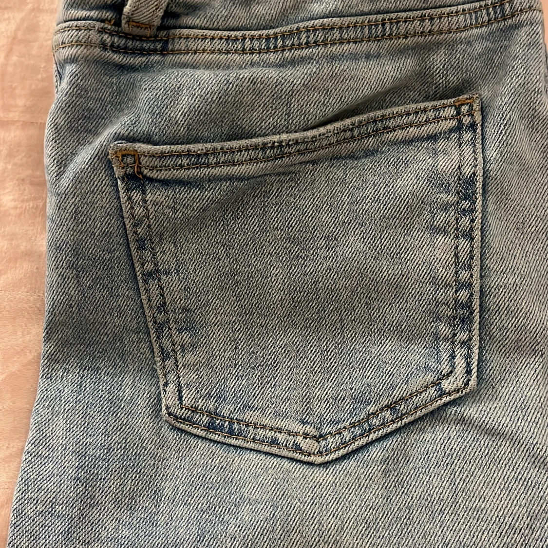 Ljusblå bootcut jeans💕 - 2