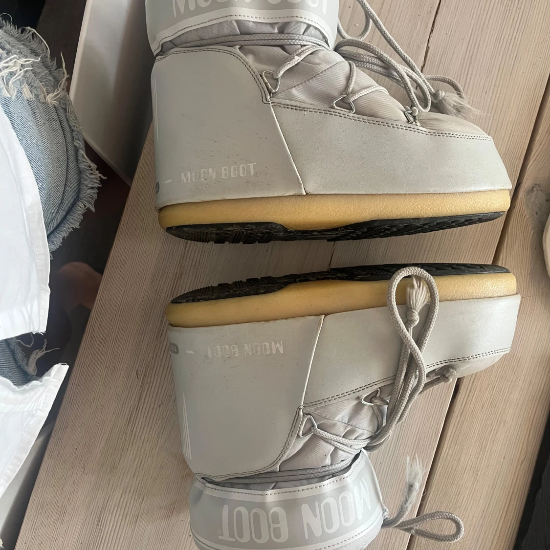 Moon Boot i ljusgrått med snörning - 3