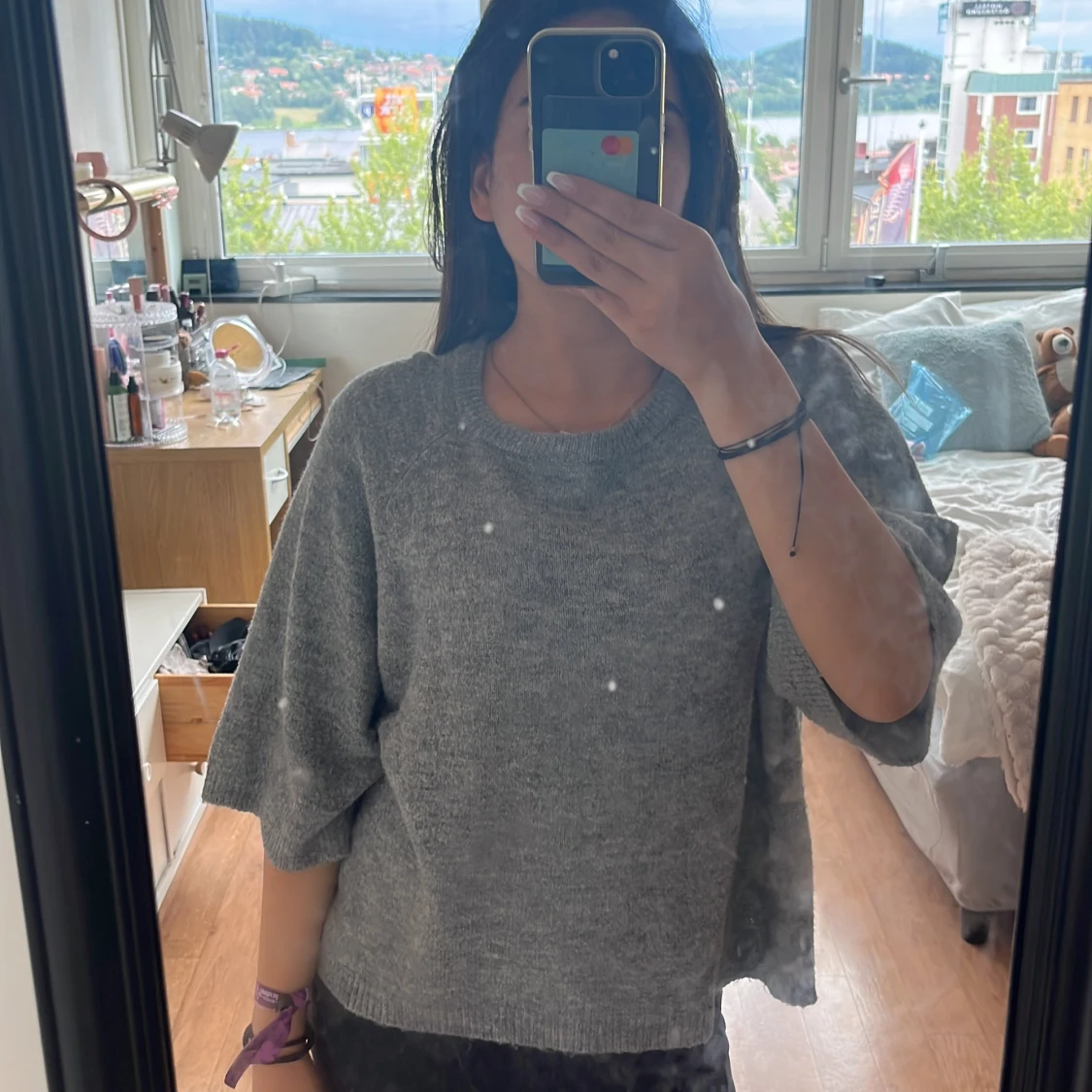 Grå stickad tröja från 157