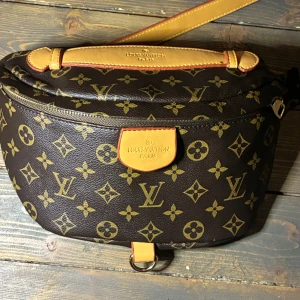 Magväska L, V - Priset kan diskuteras vid snabb affär