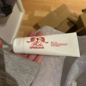 Aftercare tatueringskräm - Aftercare tatueringskräm från Lyko. Jag beställde egentligen en läpppenma men fick denna krämen av lyko istället, och behövde inte returnera så jag tänkte att jag säljer den istället. Nypris- 99kr