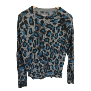 Grå leopardmönstrad kashmirtröja från Zadig & Voltaire - Aldrig använd 🥰