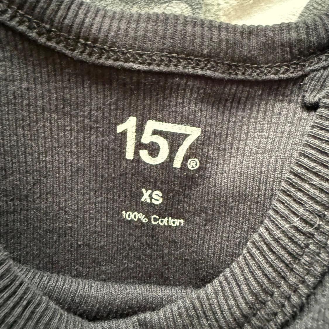 Svart ärmlös midklänning från 157 - 1