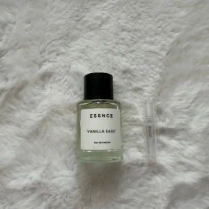 Vanilla sass 2 ml  - Säljer 2ml av denna parfym från essnce