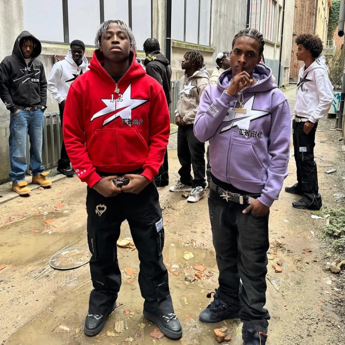 Rosa hoodie från Lukamachain