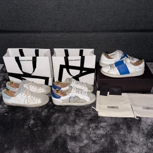 Skor bundle - Säljer skor bundle. 2stl Philippe models 1st valentino open. Philippe modelsen:stl 41.   valentino opens:stl 40.                                 Pris: alla tre för 3000kr.                                                                   En för 1200kr(valentino opens för 200) två Philippe models för 2500kr. Ett par Philippe models o ett par Valentino open för 2700.