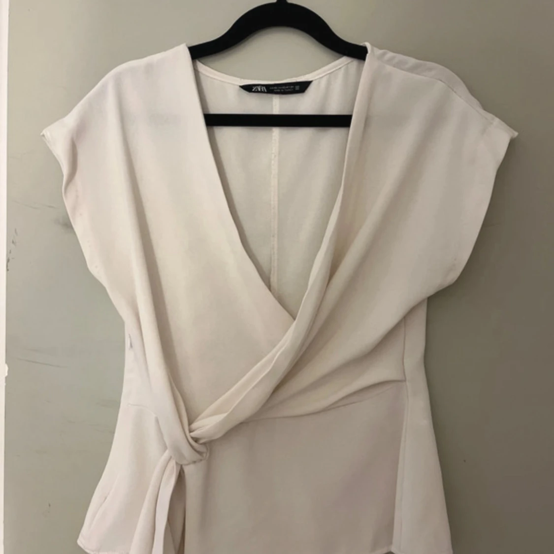 Vit omlottopp från Zara