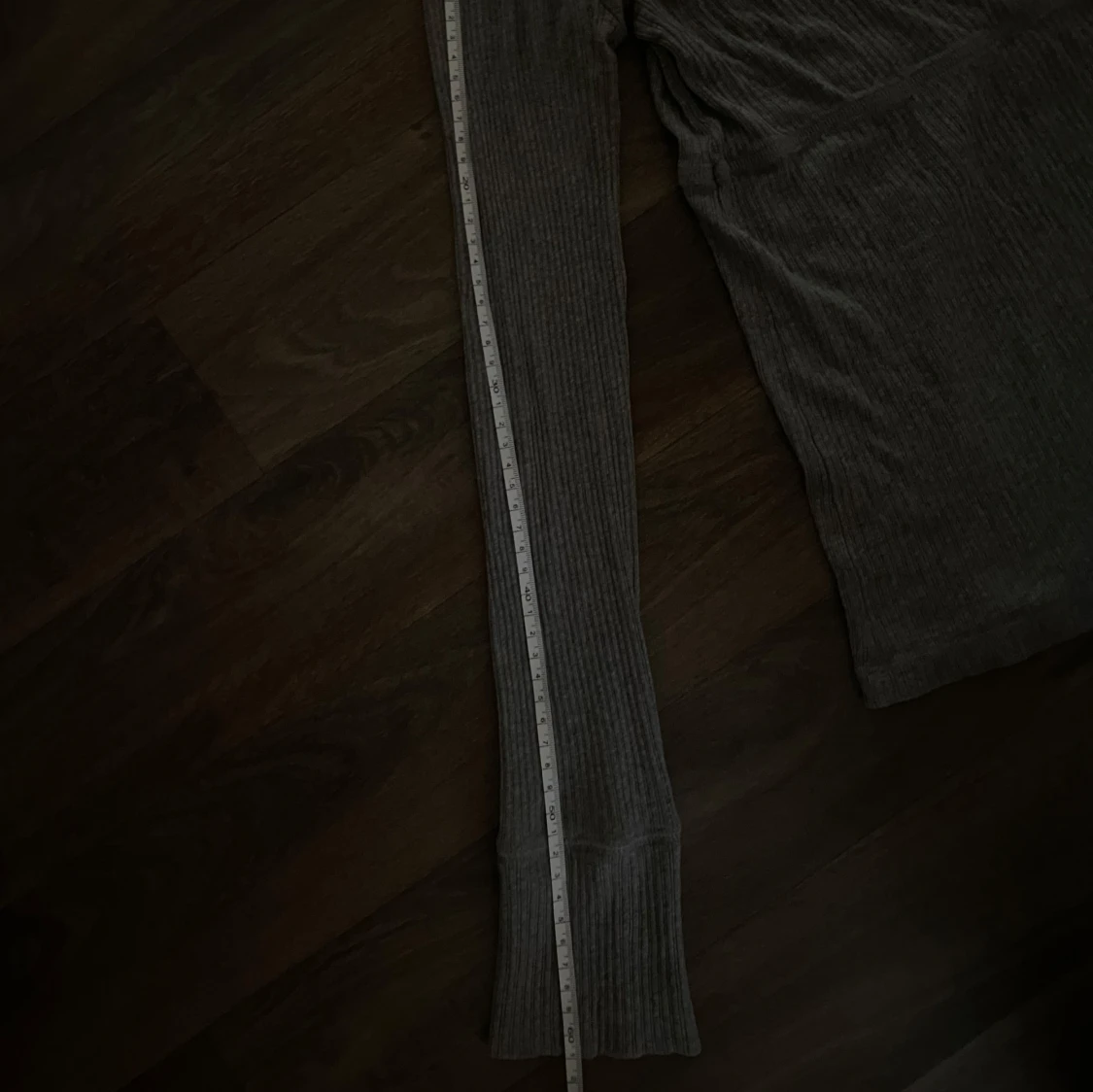 Grå ribbad långärmad tröja från Odd Molly - 4