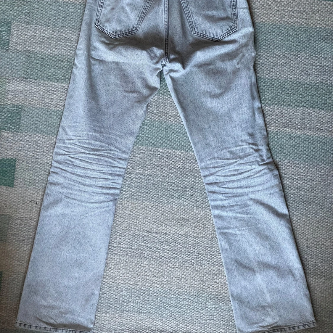 Ljusgrå Rush Jeans från Hope - 1