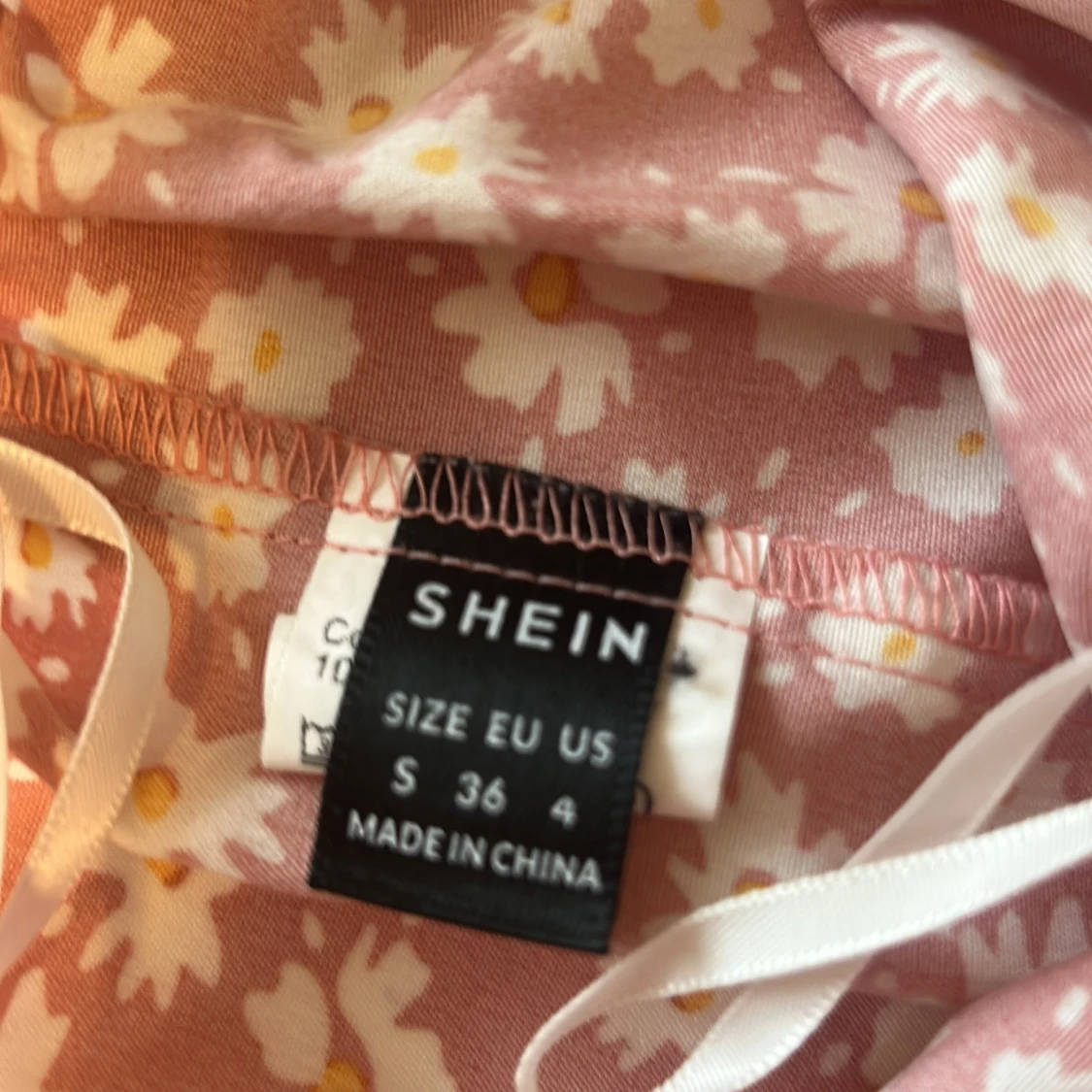 Rosa blommig kjol från SHEIN - 1