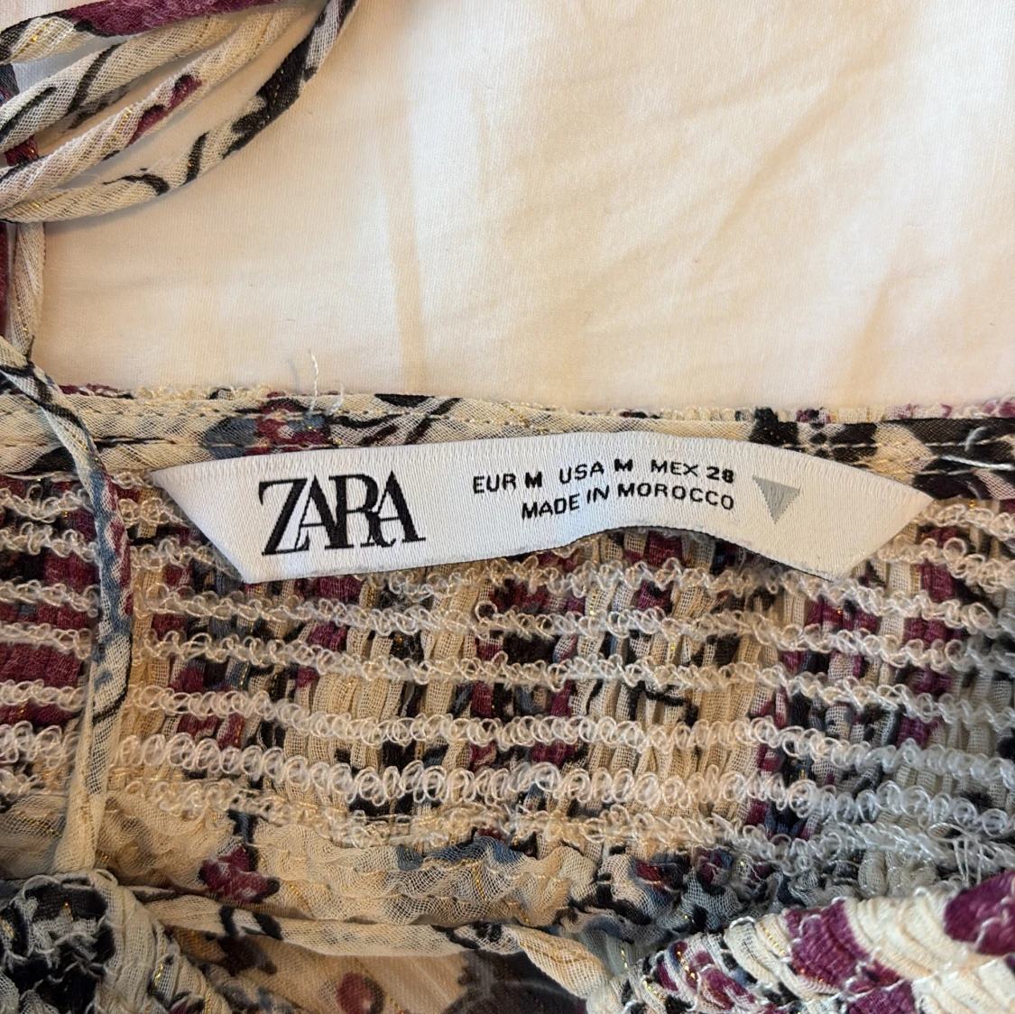 Blommig halterneck topp från Zara - 1