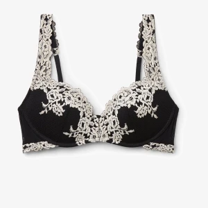 Intimissmi bh - Säljer min jättefina intimissmi bh då den aldrig kommer till avändning längre, på grund utav att den är för liten för mig💕storlek 70b 