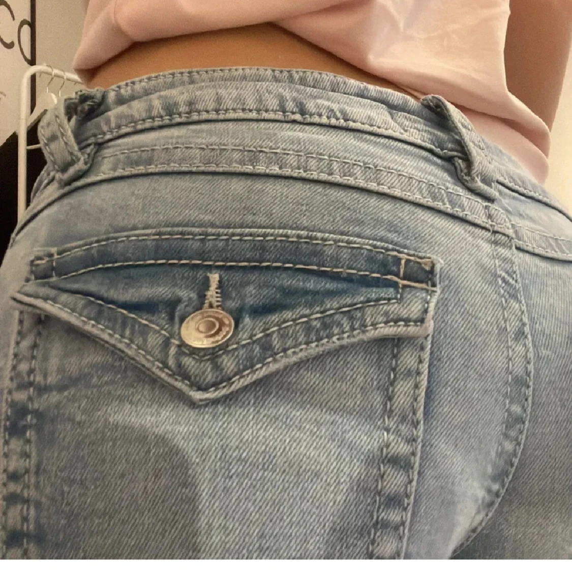 Ljusblå bootcut jeans med låg midja - 2