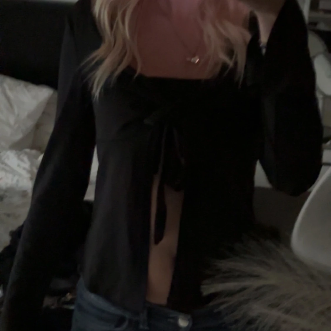 Svart omlottopp med knyt från SHEIN